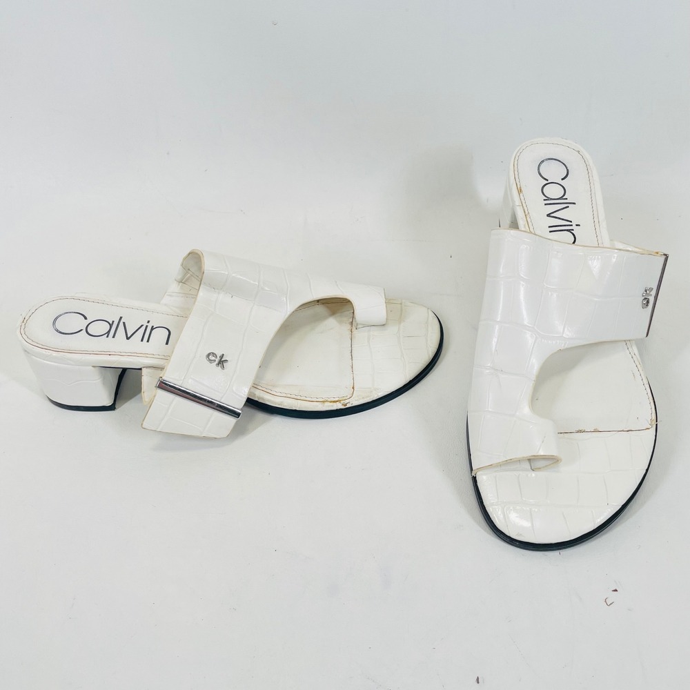 Calvin Klein Daniela White Croc Embossed Block Heel Toe Loop Sandals Size 8